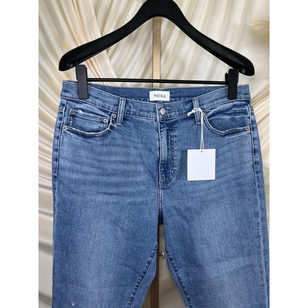 Sold‎ - Picture 2 of 11